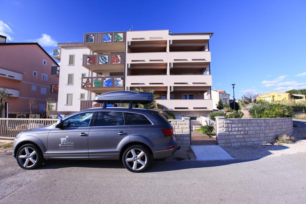 Apartments Miroslav Povljana Buitenkant foto